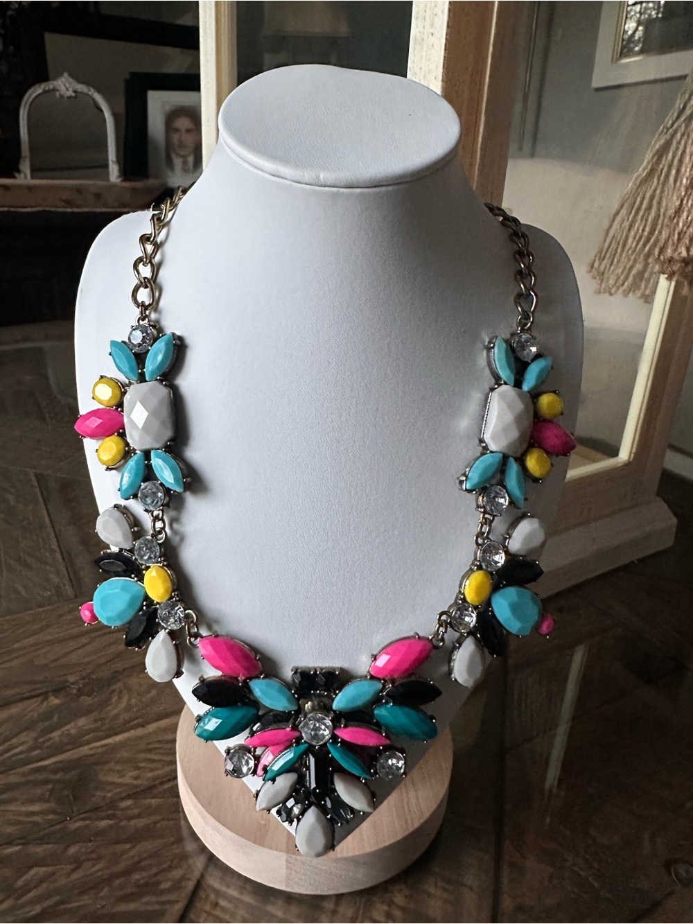 Vintage Statement Necklace Faceted Faux Turquoise Blue Yellow Pink Stones 18"
